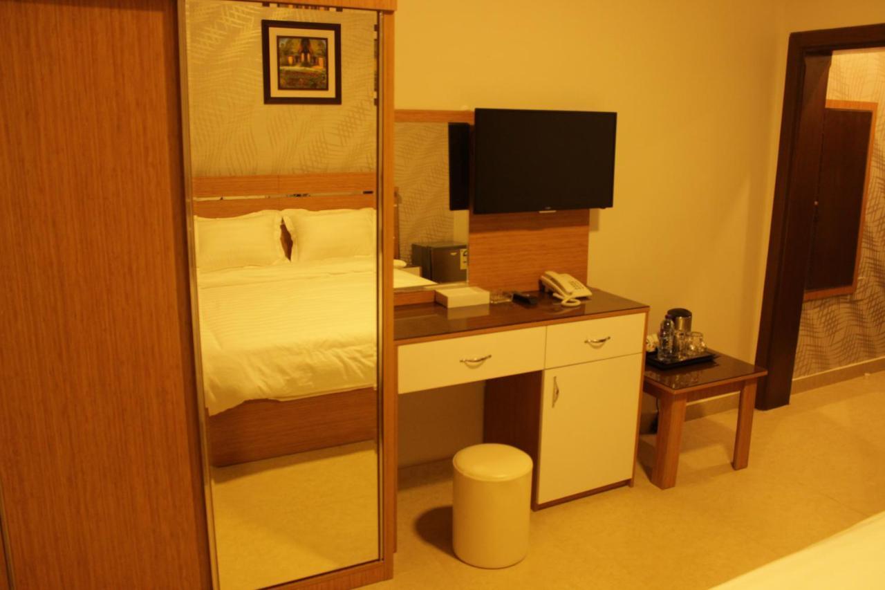 الفخامة الماسية للوحدات السكنية المفروشة Aparthotel Sidi Hamzah ภายนอก รูปภาพ
