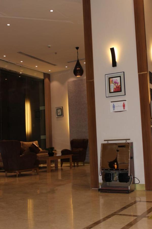 الفخامة الماسية للوحدات السكنية المفروشة Aparthotel Sidi Hamzah ภายนอก รูปภาพ