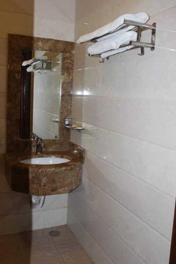 الفخامة الماسية للوحدات السكنية المفروشة Aparthotel Sidi Hamzah ภายนอก รูปภาพ